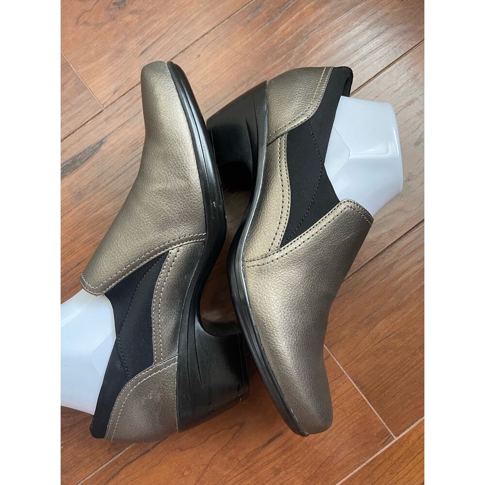Clarks Women’s Size 12N Emily Amelia Metallic Slip On Leather Comfort Shoes - Picture 5 of 10